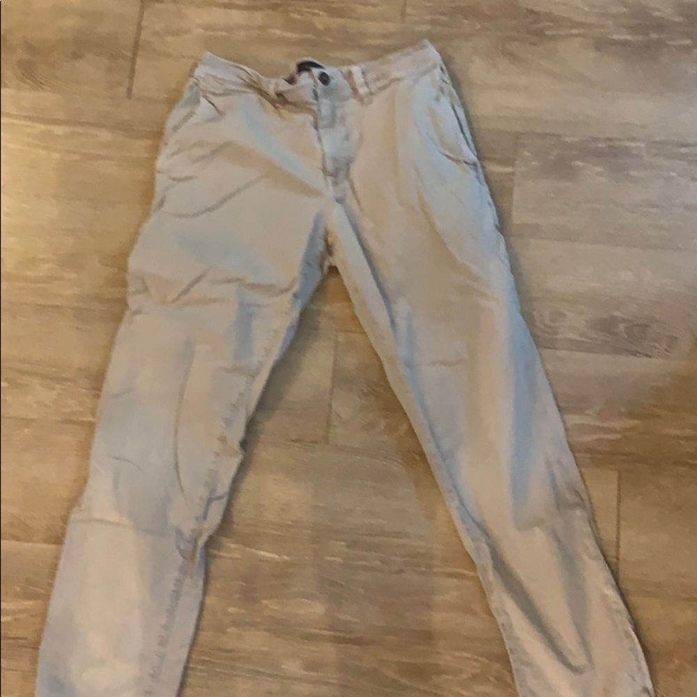 American eagle khaki pants size 30x32